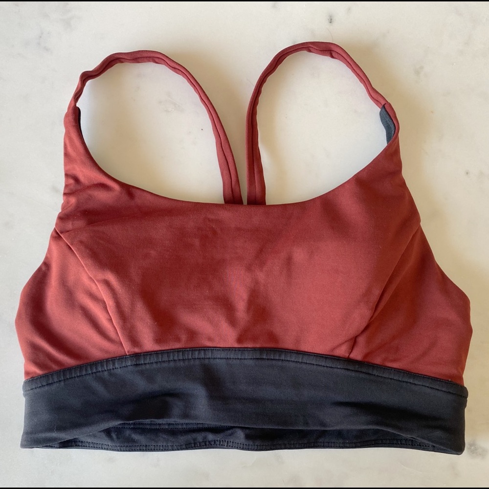 Lululemon sports bra